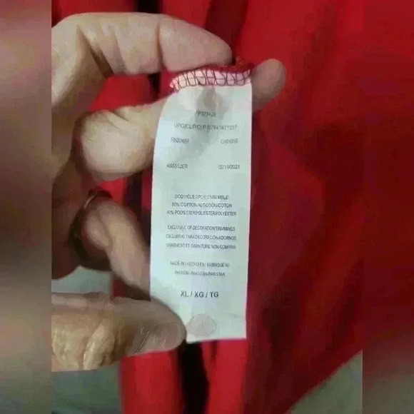 Dickies red collard 3 button down short sleeve shirt. Size XL - Picture 5 of 5